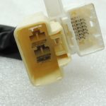 Toyota Avensis T27 interjera apakšējās virsbūves elektroinstalācijas siksna kreisā 8216105P90
