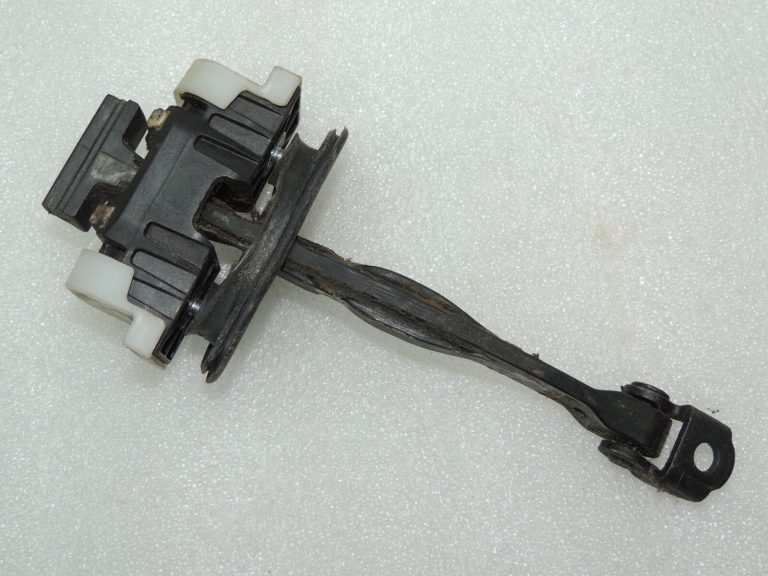 Opel Insignia A durvju bremzes priekšējais 13229021
