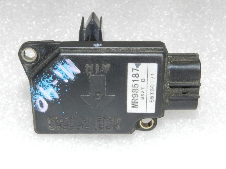 OEM Mitsubishi Outlander I Grandis Lancer 2.4i masas gaisa plūsmas sensors LMM MAF MR985187