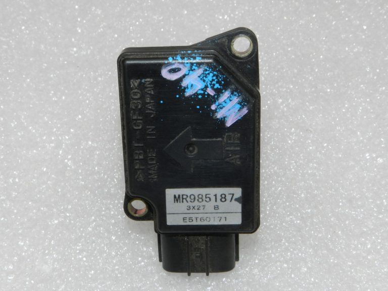 OEM Mitsubishi Outlander I Grandis Lancer 2.4i masas gaisa plūsmas sensors LMM MAF MR985187