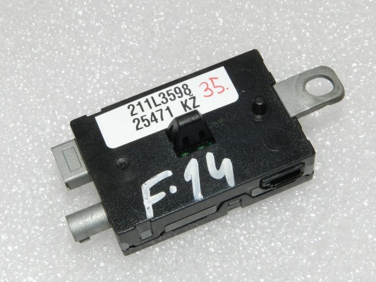 Ford Focus III Kuga II FM antenas pastiprinātāja izolators 7CP1-18C847-CA, 1695506