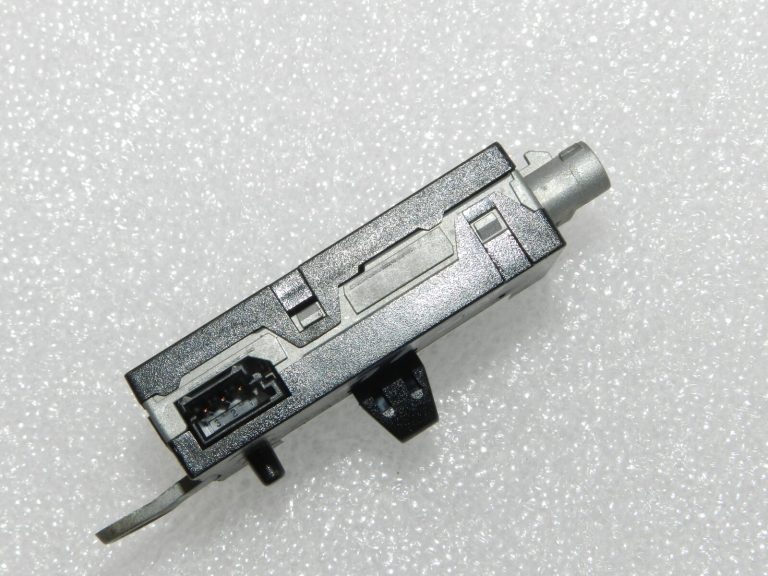 Ford Focus III Kuga II FM antenas pastiprinātāja izolators 7CP1-18C847-CA, 1695506