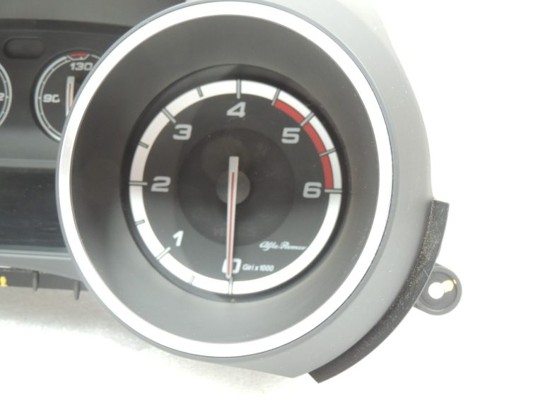 Alfa Romeo Giulietta 940 Diesel spidometra instrumentu klasteris 50527456 Klasteris