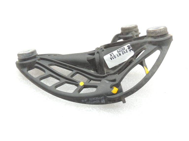 Opel Insignia B M32 manuālās pārnesumkārbas troses kronšteins 55497231