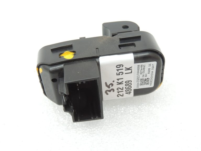 Opel Insignia B Priekšējais kreisais elektrisko logu slēdzis 84210049 Galvenais logu slēdzis
