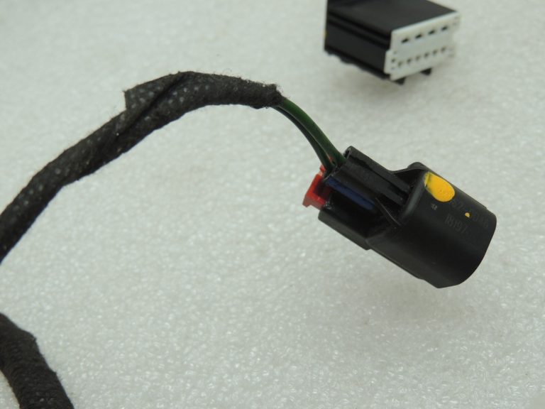 Opel Insignia B Aizmugurējo kreiso durvju elektroinstalācijas instalācija 39153158 Aizmugurējo kreiso durvju elektroinstalācija