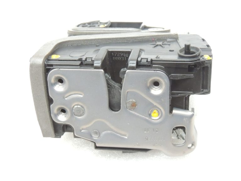 Opel Insignia B Aizmugures kreiso durvju slēdzene 13598377 13533625