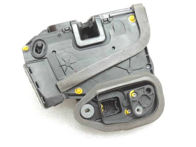 Opel Insignia B Aizmugures kreiso durvju slēdzene 13598377 13533625