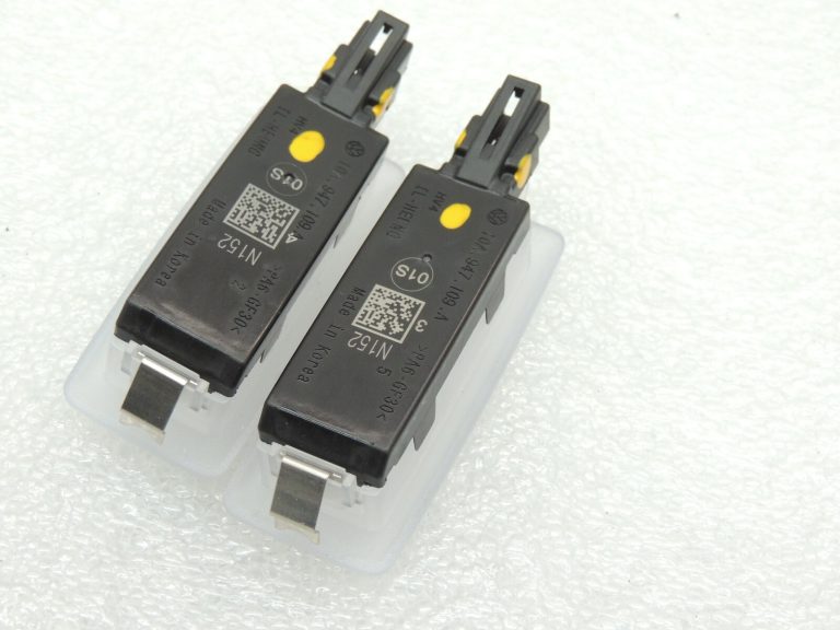 Seat Cupra Leon KL8 LED interjera apgaismojuma pāris 10A947109A