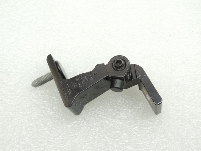Seat Cupra Leon KL8 Sportstourer durvju eņģe kreisā krāsa Y9T 8W0831403A