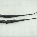 Nissan Navara II D40 Priekšējo tīrītāju roku komplekts kreisais labais 288814X10A 288864X10A