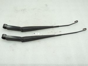 Nissan Navara II D40 Priekšējo tīrītāju roku komplekts kreisais labais 288814X10A 288864X10A