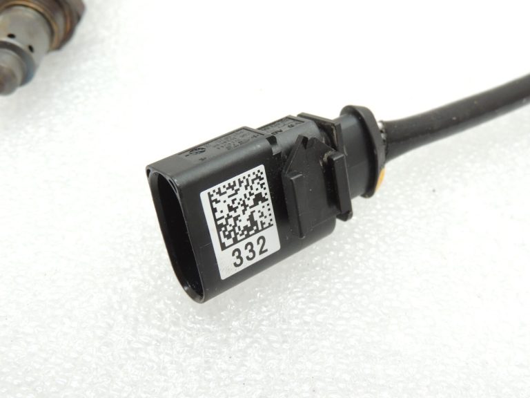 Oriģināls Seat Cupra Leon 1.5TSI DFYA Lambda sensors pēc katalītiskā neitralizatora 04E906262CS