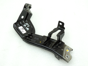 Oriģināls Seat Cupra Leon KL8 Priekšējā labā luktura kronšteins Apakša 5FA821168