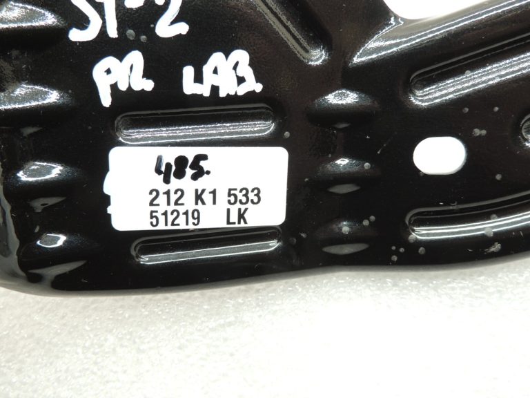 Oriģināls Seat Cupra Leon KL8 Priekšējā labā luktura kronšteins Apakša 5FA821168
