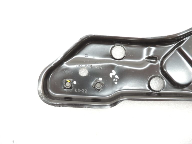 Oriģināls Seat Cupra Leon KL8 Priekšējā labā luktura kronšteins augšējais 5FA806930