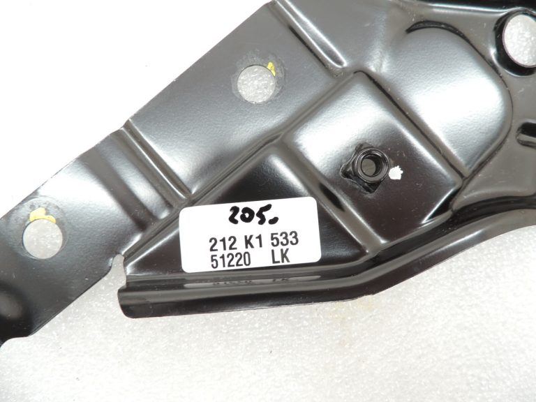 Oriģināls Seat Cupra Leon KL8 Priekšējā labā luktura kronšteins augšējais 5FA806930