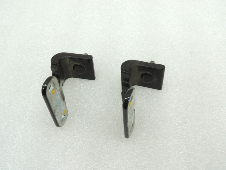 Seat Cupra Leon KL8 Sportstourer aizmugurējo durvju viru komplekts, krāsa Y9T 8V3827299B 8V3827299B