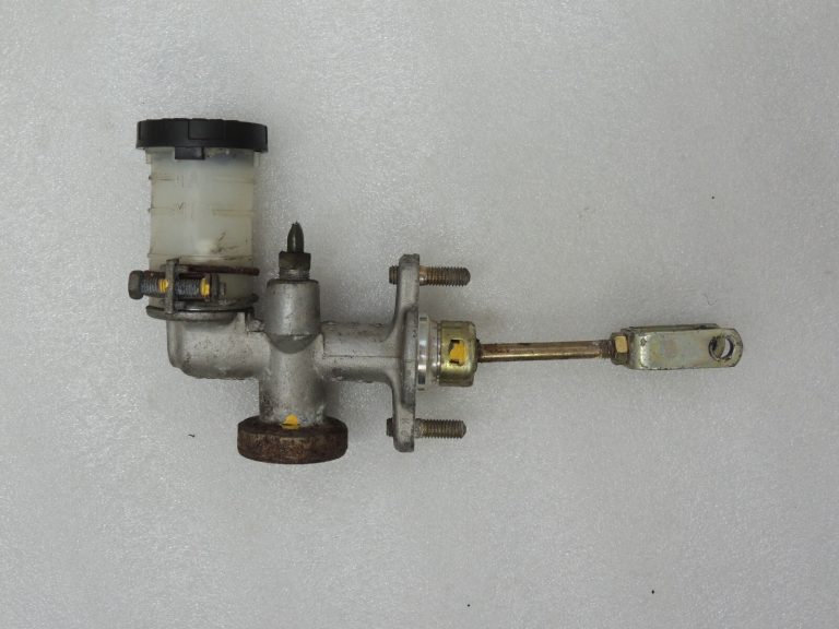 Isuzu Trooper 3 AISIN sajūga cilindra galvenais cilindrs 8972130400 97213040