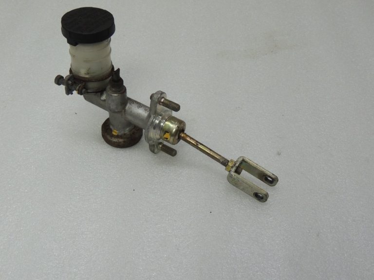 Isuzu Trooper 3 AISIN sajūga cilindra galvenais cilindrs 8972130400 97213040