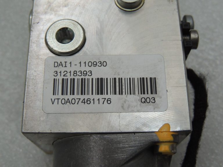 Volvo V70 III aizmugurējo durvju hidrauliskais sūknis bagāžnieka vāka atvērējs 31218393 30716755