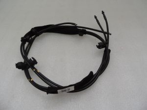 Volvo V70 III aizmugurējo durvju hidrauliskā sūkņa līnija poz. 71+72 31218396 GCP Līnijas
