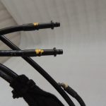 Volvo V70 III aizmugurējo durvju hidrauliskā sūkņa līnija poz. 71+72 31218396 GCP Līnijas