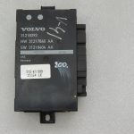 Volvo V70 III aizmugurējo durvju hidrauliskā sūkņa vadības bloks 31218393 31217840 32128404