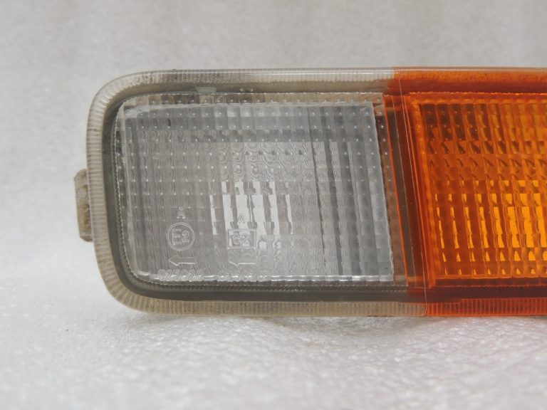 Mitsubishi L200 MK3 MR245380 Autostāvvietas gaismas indikators priekšējais labais 041-4322R DEFEKTĪVS