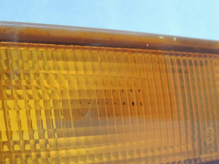 Mitsubishi L200 MK3 MR245380 Autostāvvietas gaismas indikators priekšējais labais 041-4322R DEFEKTĪVS