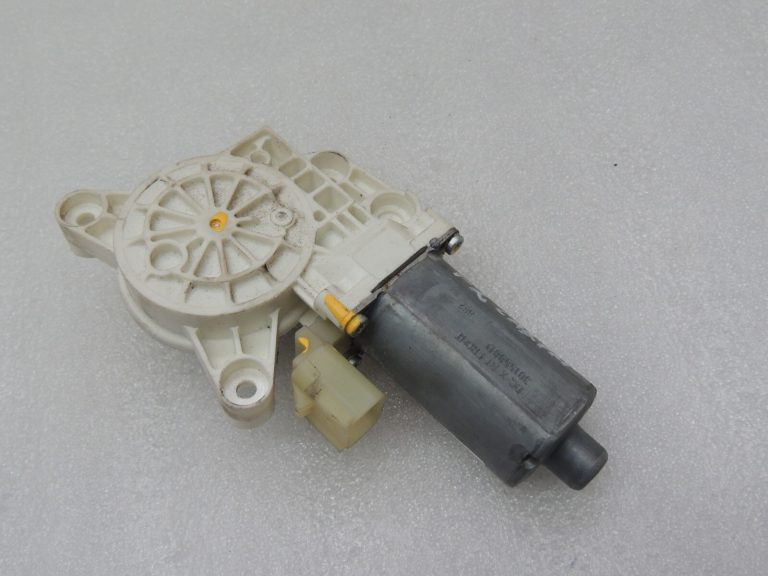 Chrysler Grand Voyager V Logu regulatora motora priekšējais labais 68030656AA