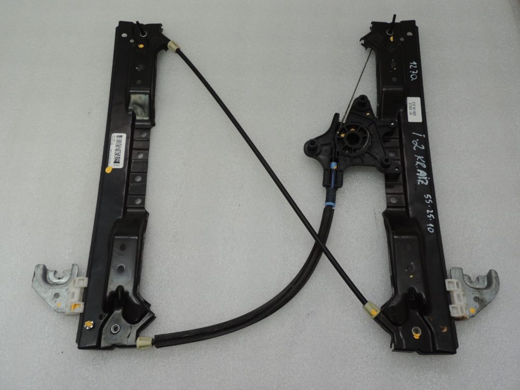 Oriģinālais Chrysler Grand Voyager V aizmugurējā kreisā loga regulatora rāmis 68030719AA