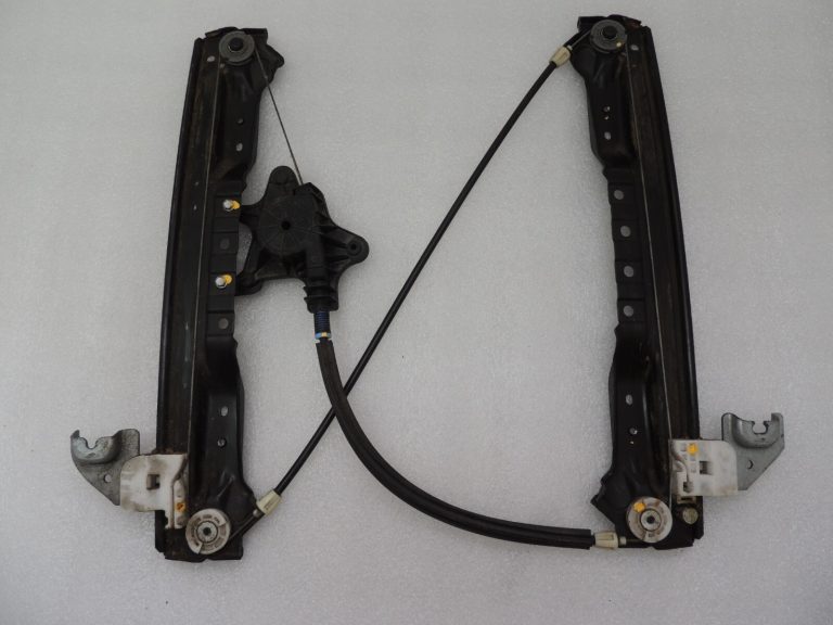Oriģinālais Chrysler Grand Voyager V aizmugurējā kreisā loga regulatora rāmis 68030719AA