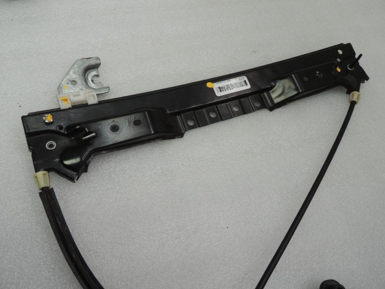 Oriģinālais Chrysler Grand Voyager V aizmugurējā kreisā loga regulatora rāmis 68030719AA