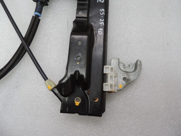 Oriģinālais Chrysler Grand Voyager V aizmugurējā kreisā loga regulatora rāmis 68030719AA