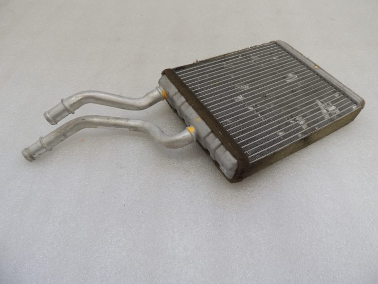 Oriģinālais Chrysler Grand Voyager V 2.8CRDi aizmugurējais radiators 68049407AA