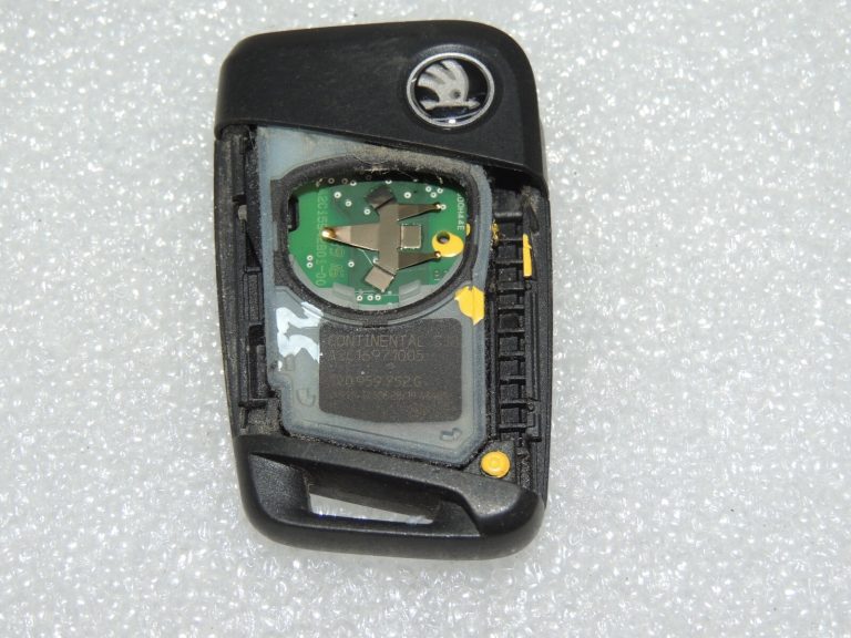 Skoda bezatslēgas atslēga melnā tālvadības pults 3V0959752G
