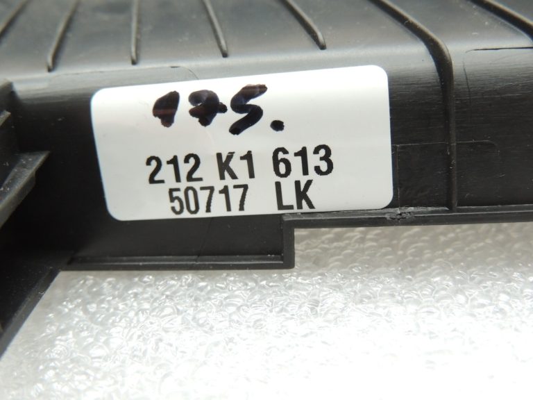 Seat Cupra Leon KL8 centrālās konsoles apdares vāciņš 5FB857234C4PK