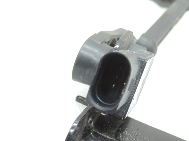 Seat Cupra Leon KL8 Aizmugures kreisās aizmugurējās ass izlīdzināšanas sensors 5WA512521D