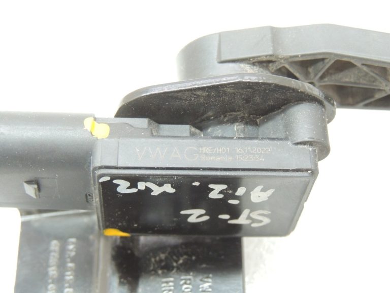 Seat Cupra Leon KL8 Aizmugures kreisās aizmugurējās ass izlīdzināšanas sensors 5WA512521D