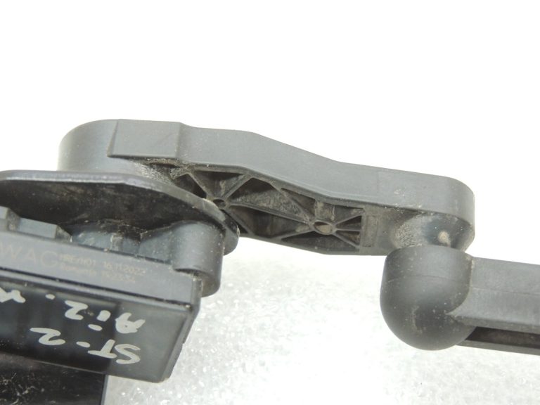 Seat Cupra Leon KL8 Aizmugures kreisās aizmugurējās ass izlīdzināšanas sensors 5WA512521D