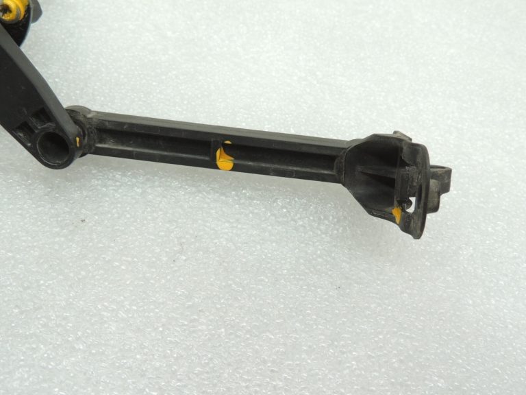 Seat Cupra Leon KL8 Aizmugures kreisās aizmugurējās ass izlīdzināšanas sensors 5WA512521D