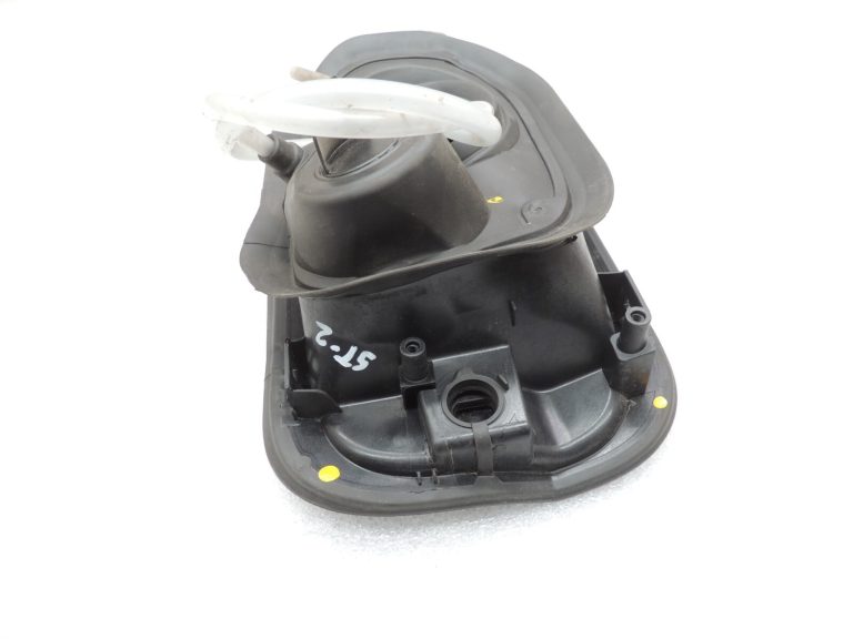 Seat Cupra Leon KL8 degvielas uzpildes pārsega eņģes Mythos Black Met Y9T 5FE809905GY9T 5FE809905GY9T