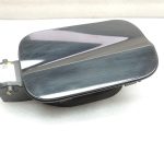 Seat Cupra Leon KL8 degvielas uzpildes pārsega eņģes Mythos Black Met Y9T 5FE809905GY9T 5FE809905GY9T