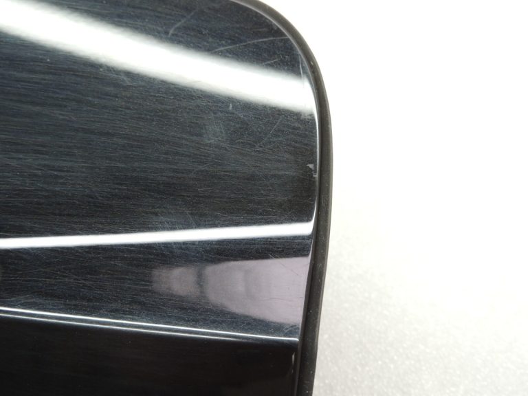 Seat Cupra Leon KL8 degvielas uzpildes pārsega eņģes Mythos Black Met Y9T 5FE809905GY9T 5FE809905GY9T