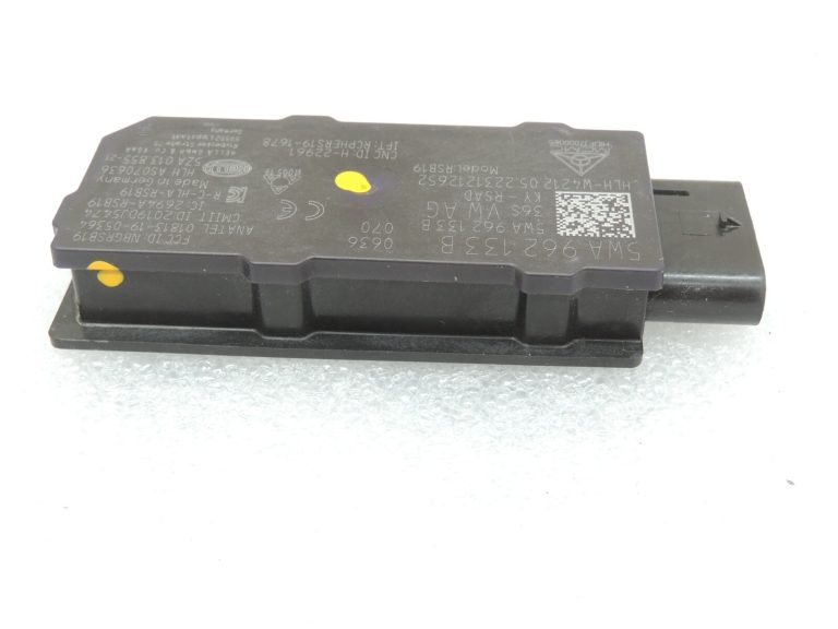 Seat Cupra Leon KL8 Aizmugurējā antenas piekļuves atļauja Kessy 5WA962133B