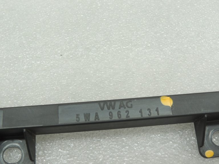 Seat Cupra Leon KL8 Underbody Antenna Piekļuves atļauja antenai Kessy 5FA224076