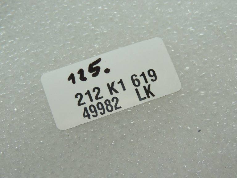 Oriģinālais Chrysler Grand Voyager V bīdāmo durvju fiksators 05109451AC