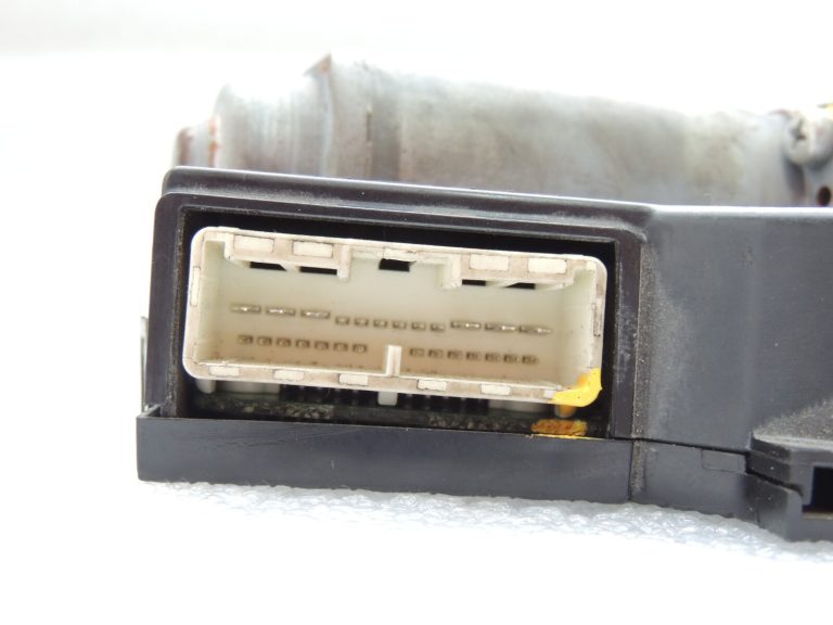 Mitsubishi Outlander III Elektriskais aizmugurējo durvju piedziņas bloks 5813A119