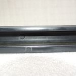 Oriģinālā Chrysler Grand Voyager V bīdāmo durvju centrālā sliede pa kreisi 4894903AB